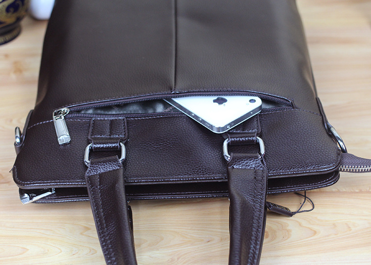 背面拉链内贴袋