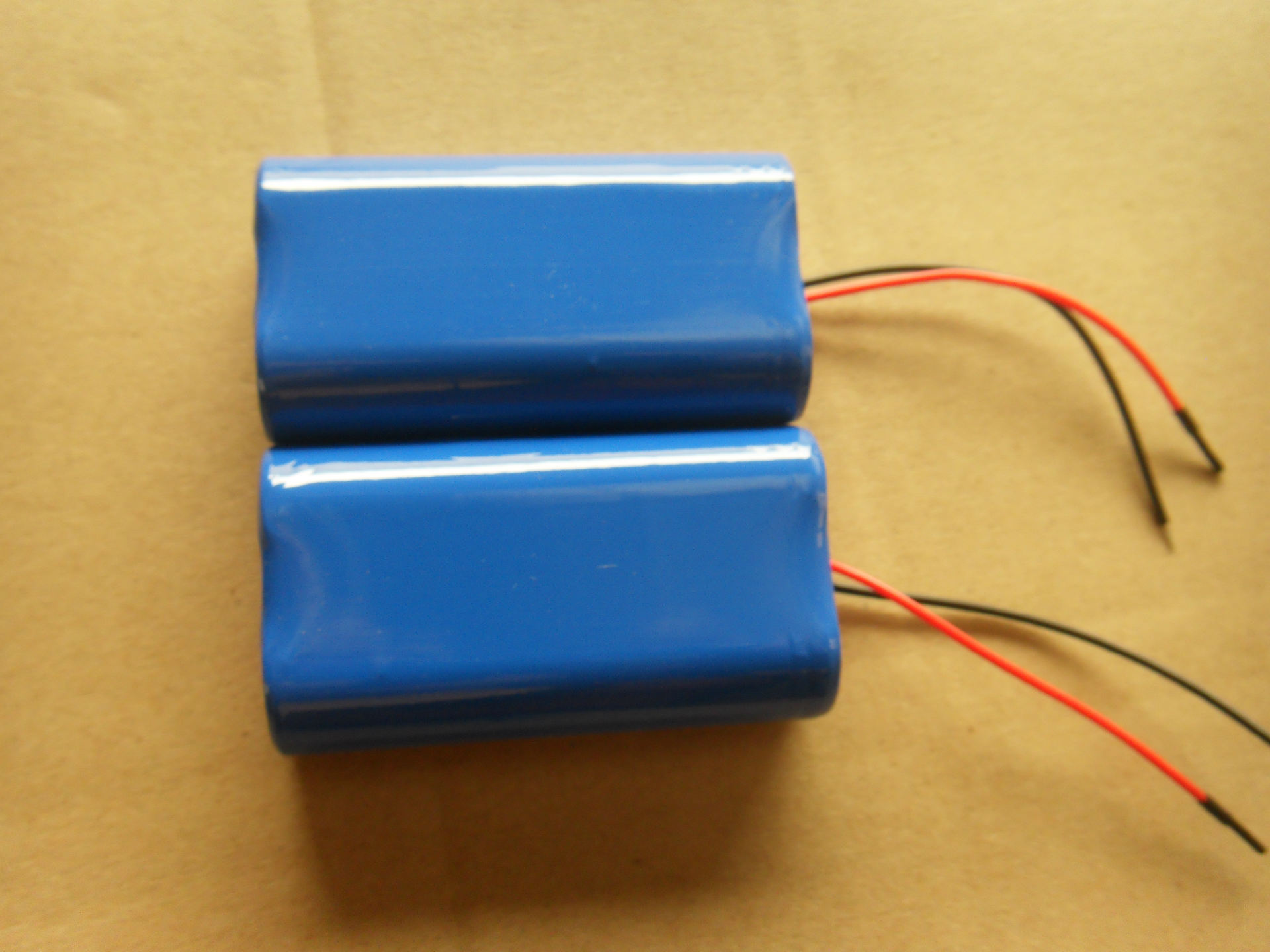 7(v)加工定制是额定容量4000(mah)型号18650品牌乐彩电池类型锂电池