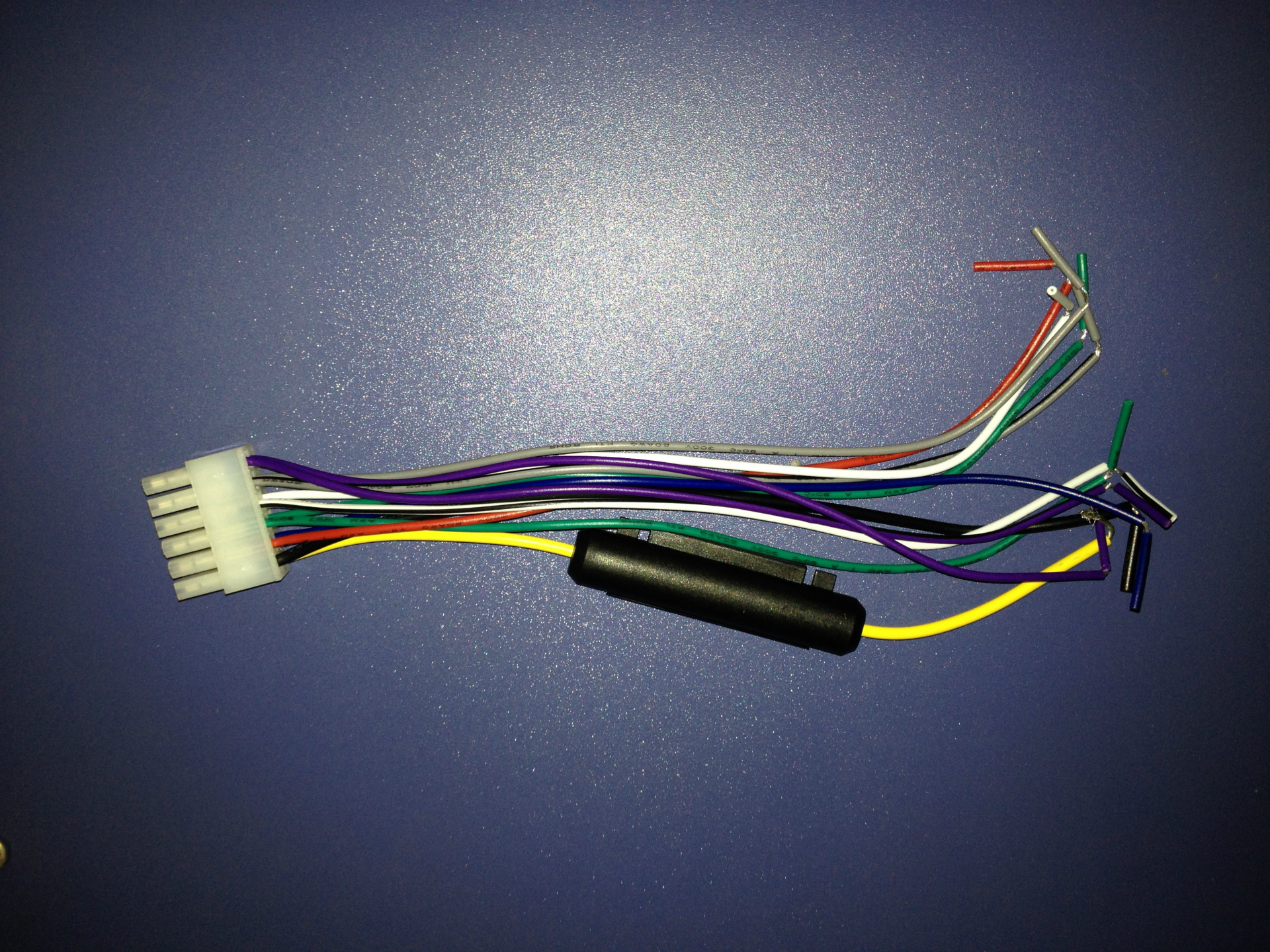 专业供应12位汽车线束 汽车连接线 汽车导线