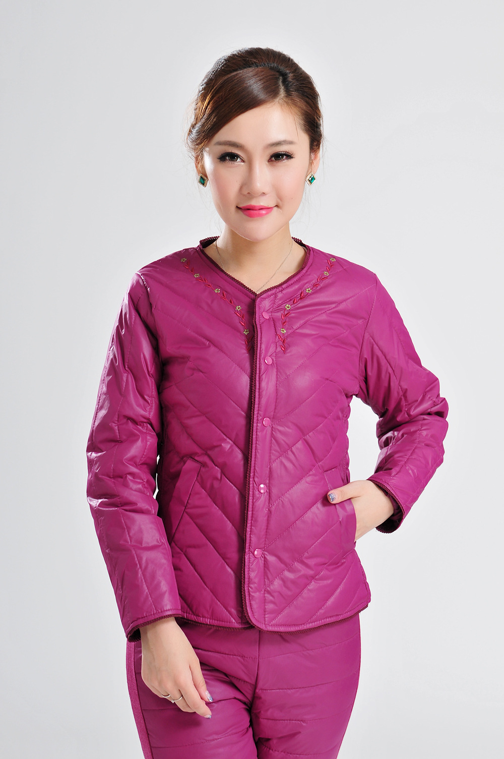 yuanyu新款淑女女士羽绒内胆 时尚纯色无领修身羽绒服 .