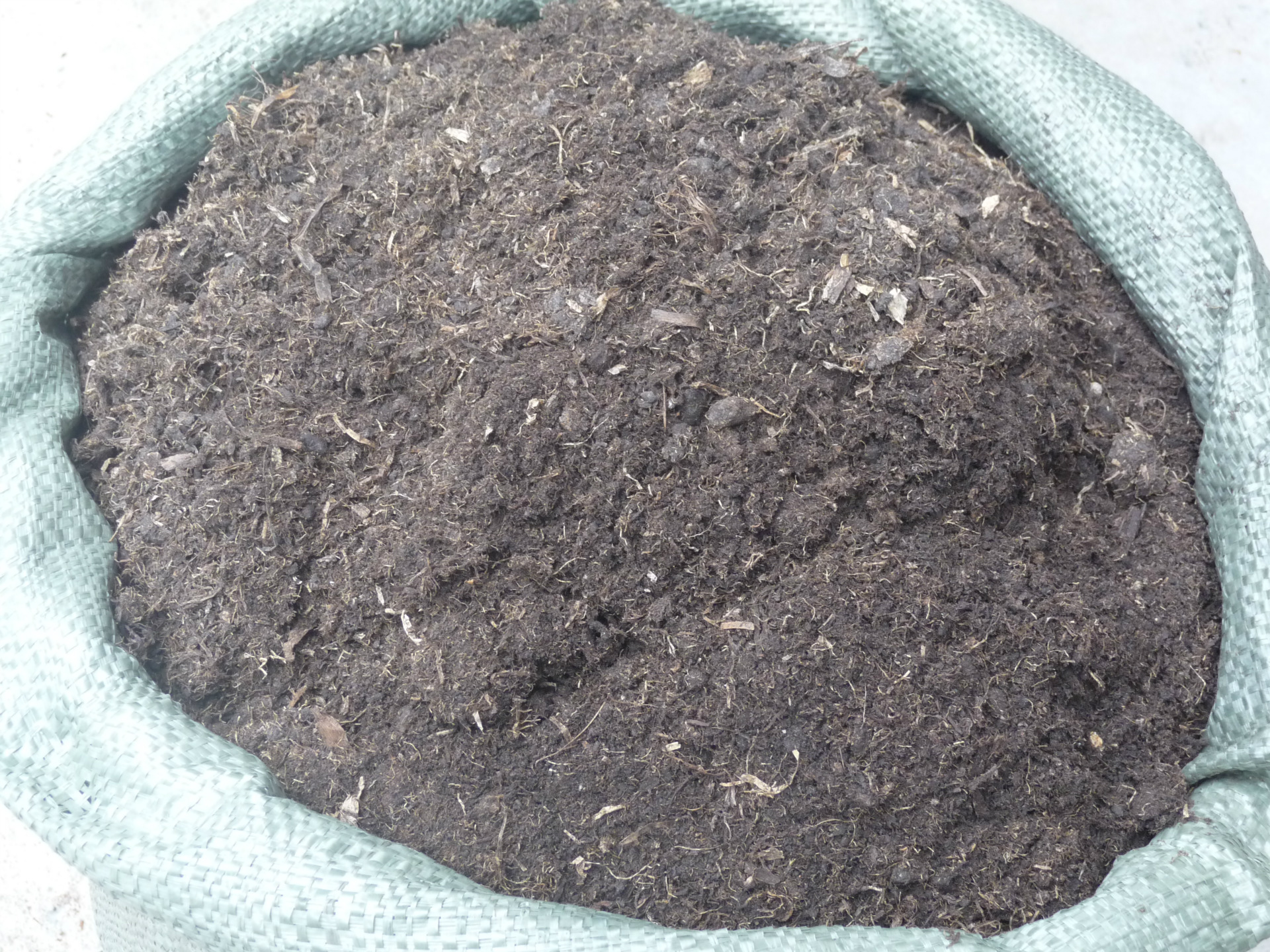 现货供应东北泥炭东北草炭土多肉植物土小盆栽种植土