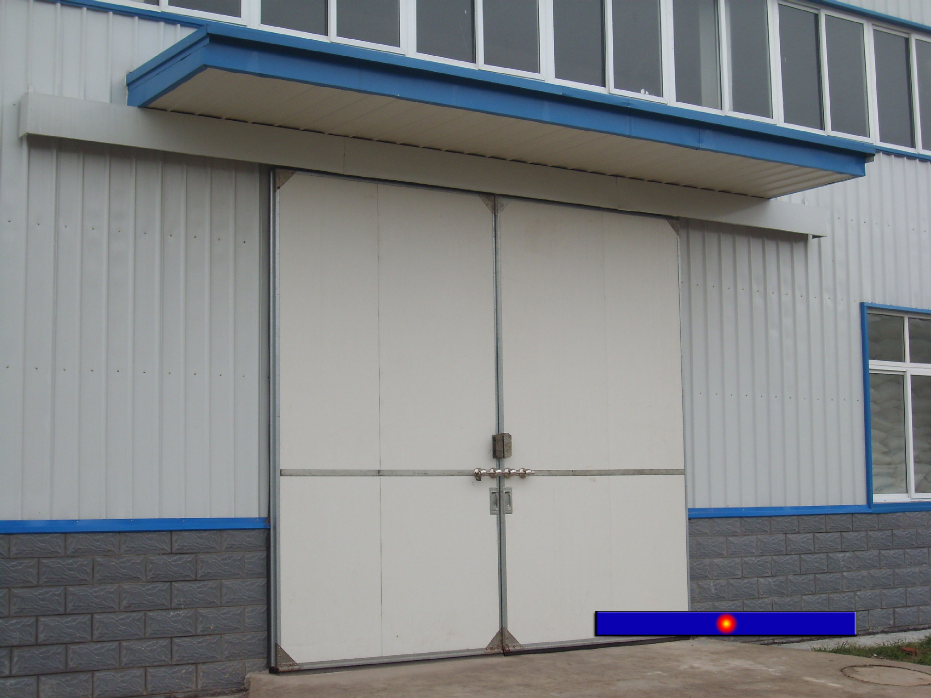 厂家直销工业平移门 彩板推拉门 承接各种特种门制作