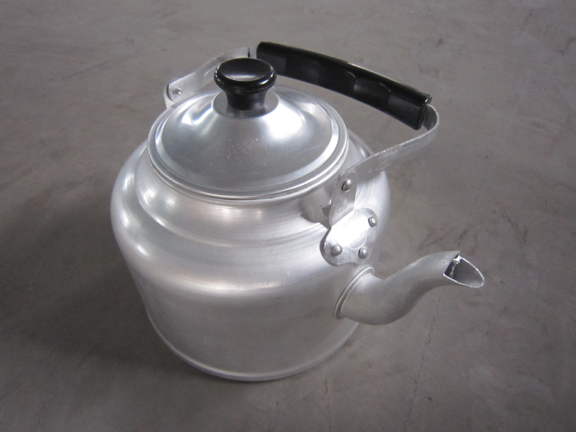 专业提供铝壶批发 22cm 洗白壶 厨房