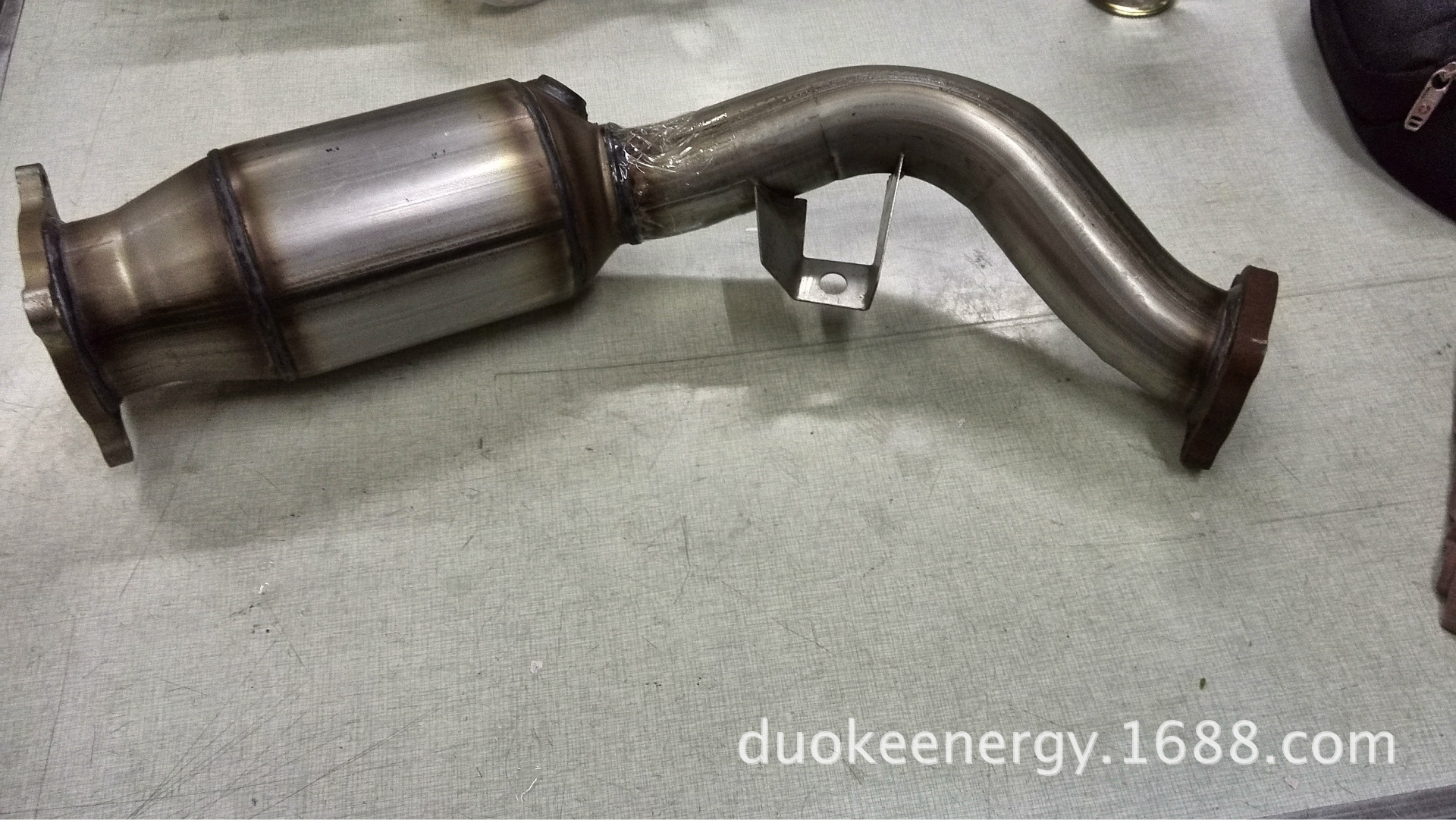 奥迪a6l2.0t专用三元催化器