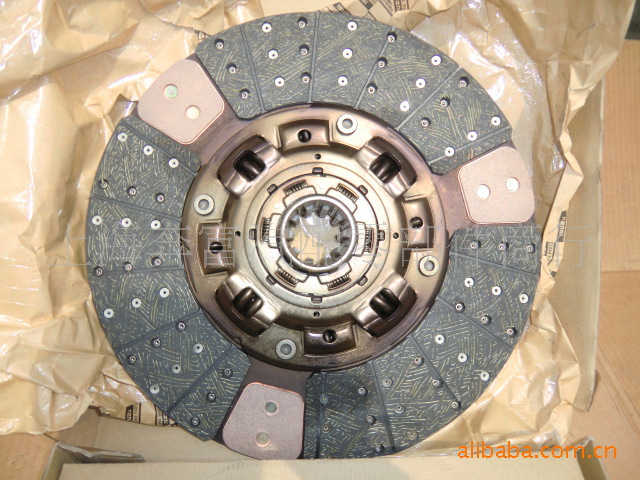 销售批发 华菱重卡搅拌车配件离合器片 搅拌车配件齐全