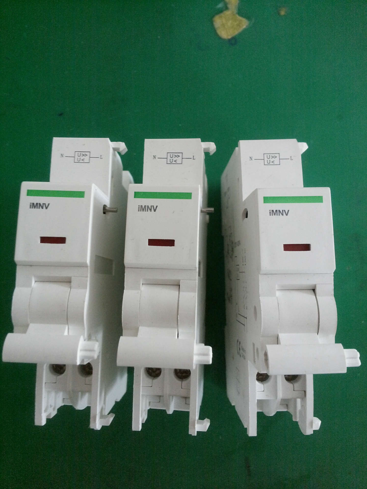 特价批发 施耐德 ic65过欠压脱扣器 imnv 质量保障 批量促销