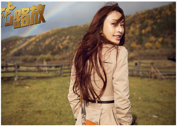 [心花路放]张俪明星同款修身卡其色风衣收_女式风衣,大衣_列表网