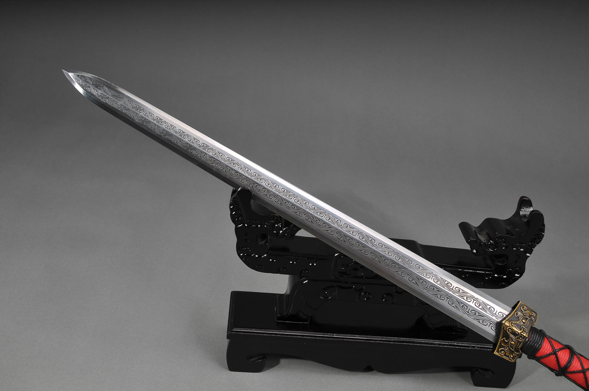 刀剑龙泉宝剑镇宅八面汉剑花纹钢中款赤壁高硬度(方形纹)未开刃