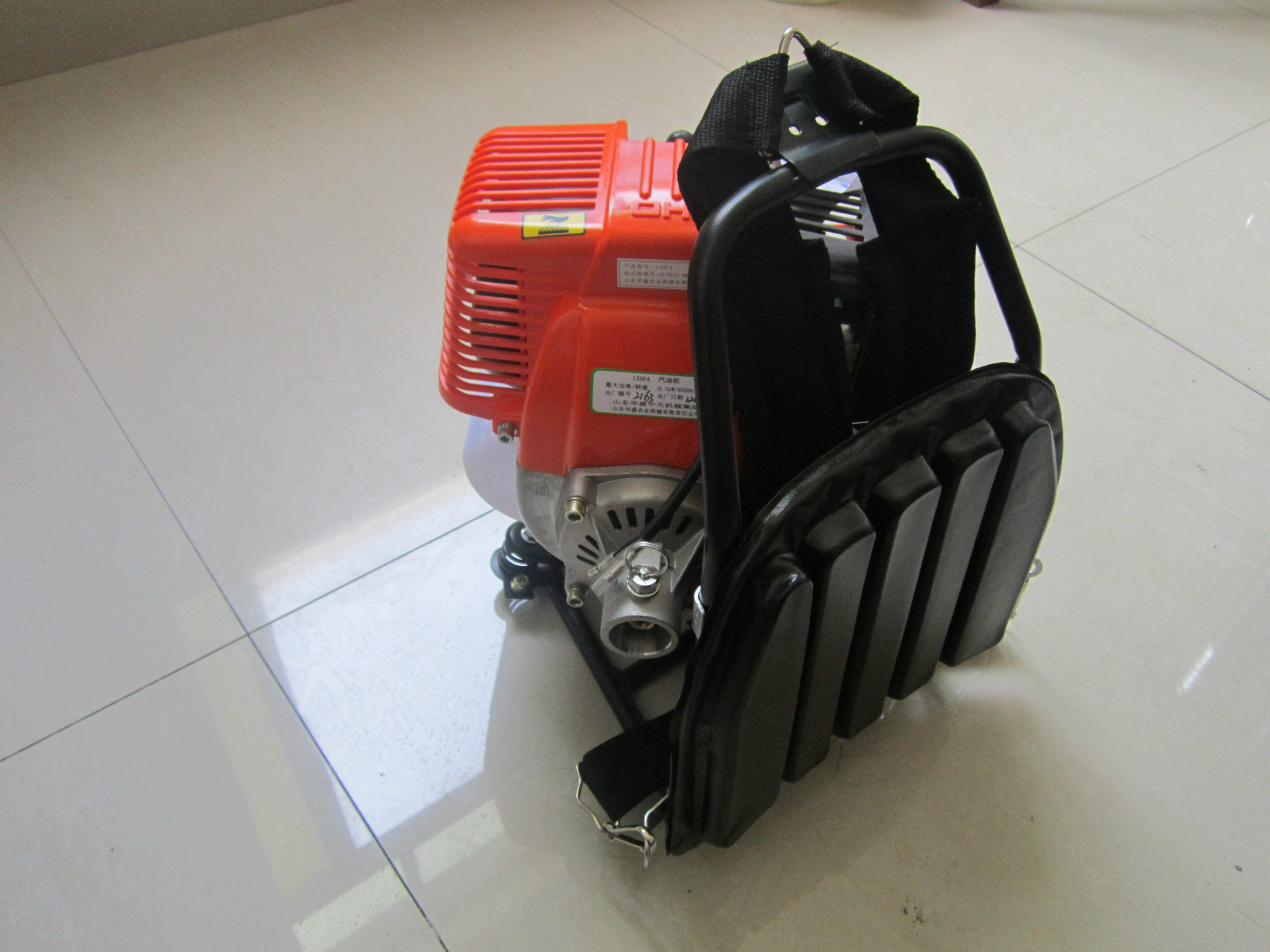 139割草机,4冲程割草机,侧挂式割草机 lawn mower