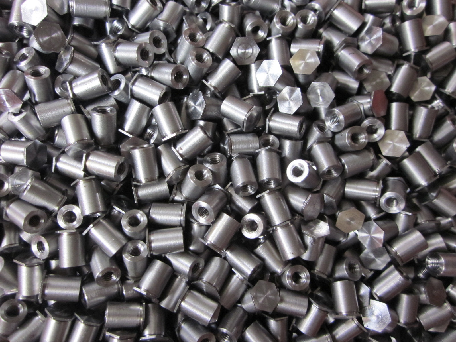 带盘六角铁柱m3内螺纹,非标准订制件