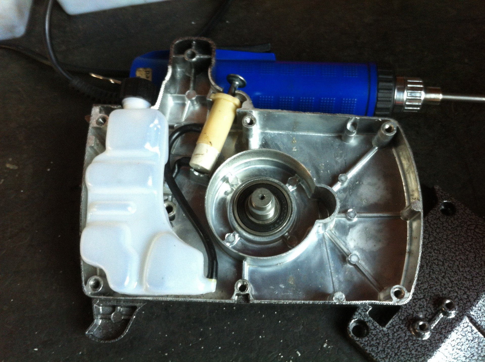 供应电链锯专用油壶 手动出油电链锯配件批发厂家直销