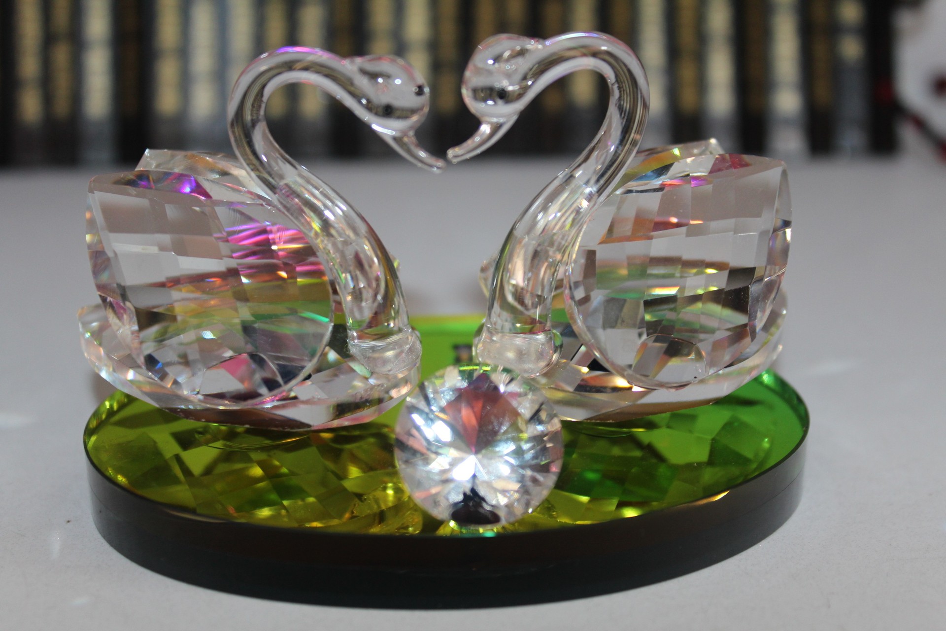 汽车香水座 水晶可爱天鹅香水摆饰品 车用香水 汽车内饰摆件