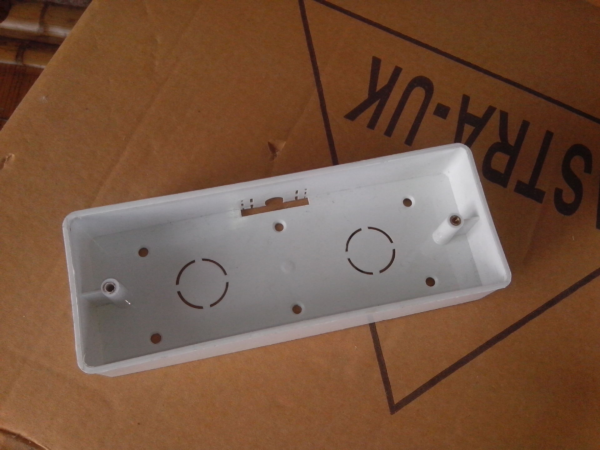 118四位开关插座底盒明装盒