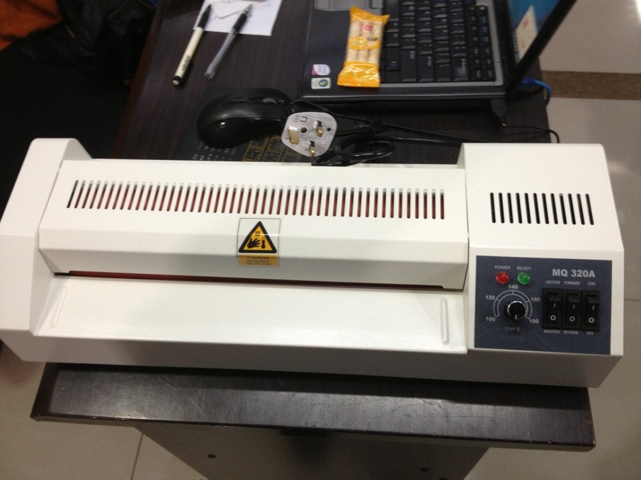 厂家直销 超大4胶棍 a3过塑机 过胶机 相片塑封机 320型过塑机