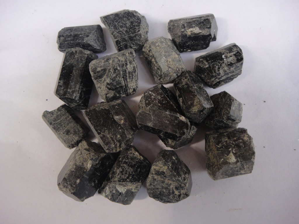 低价批发高纯度超细电气石粉 纳米电气石粉 涂料 保健产品添加