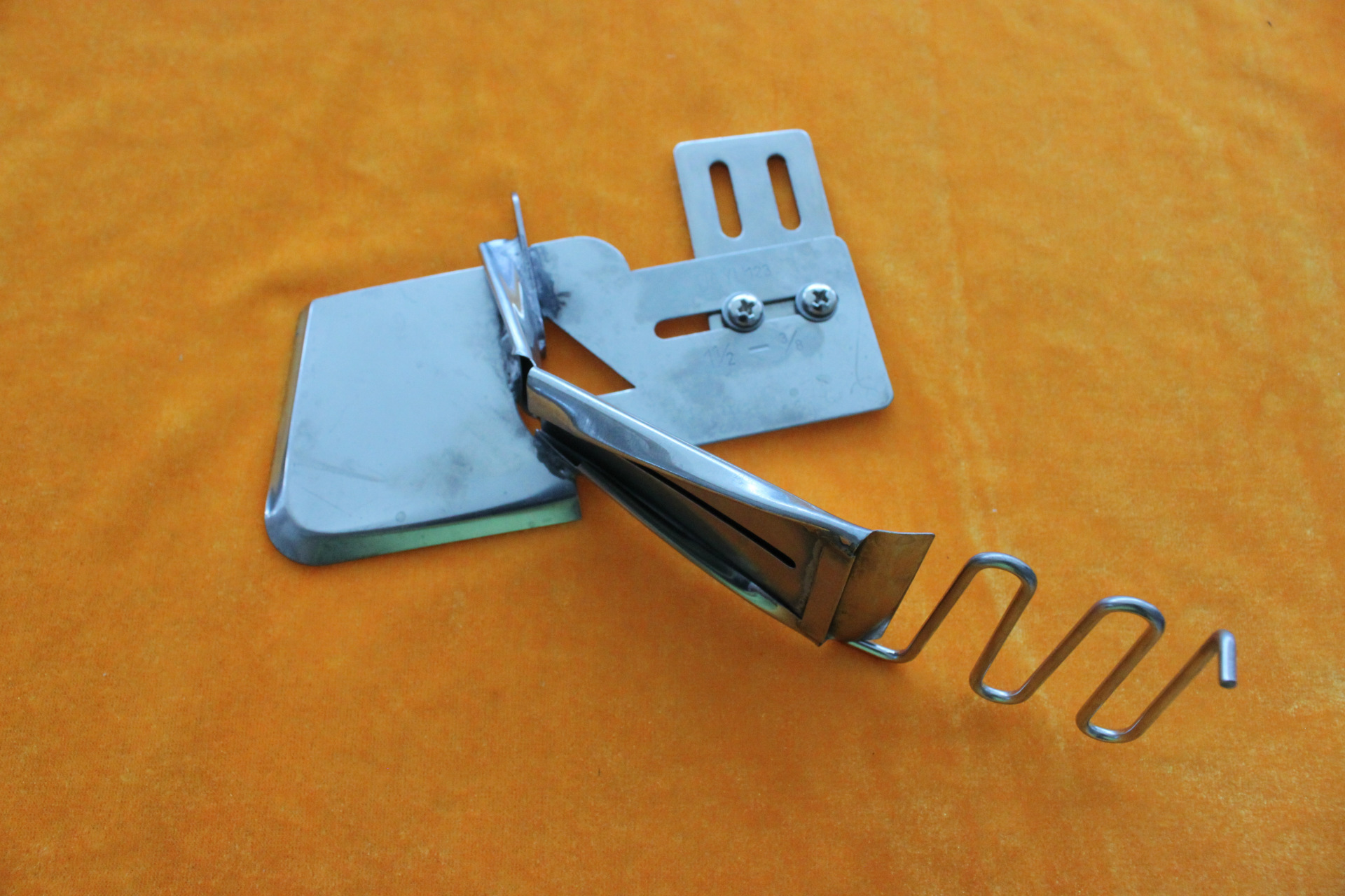 供应批发缝纫机配件 卷边筒拉布设备配件包边筒拉筒