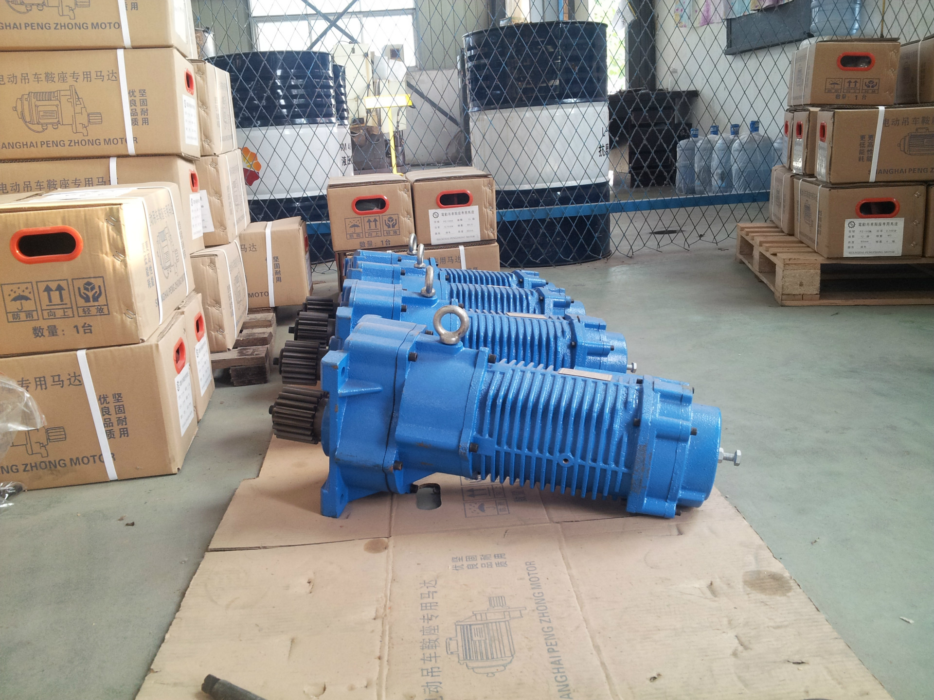 上海鹏重 龙门吊机 马达三合一软启动电机 0.4kw