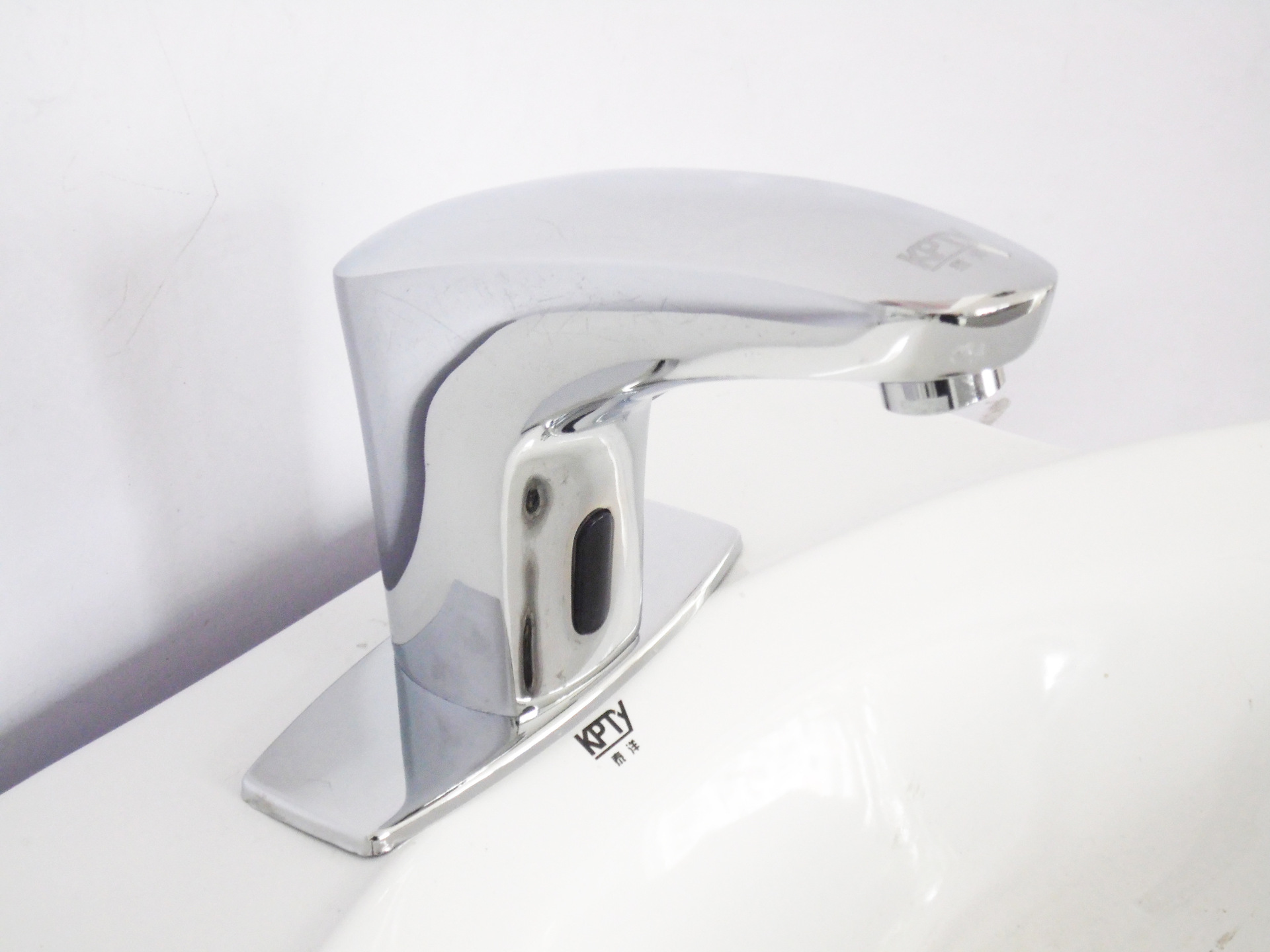 泰洋牌自发电感应龙头 节能龙头 面盆水龙头 感应水龙头 水龙头