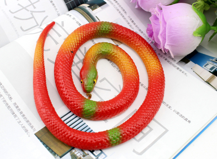 万圣节整蛊整人玩具软胶仿真蛇吓人假蛇儿童玩具装饰道具搞怪表演