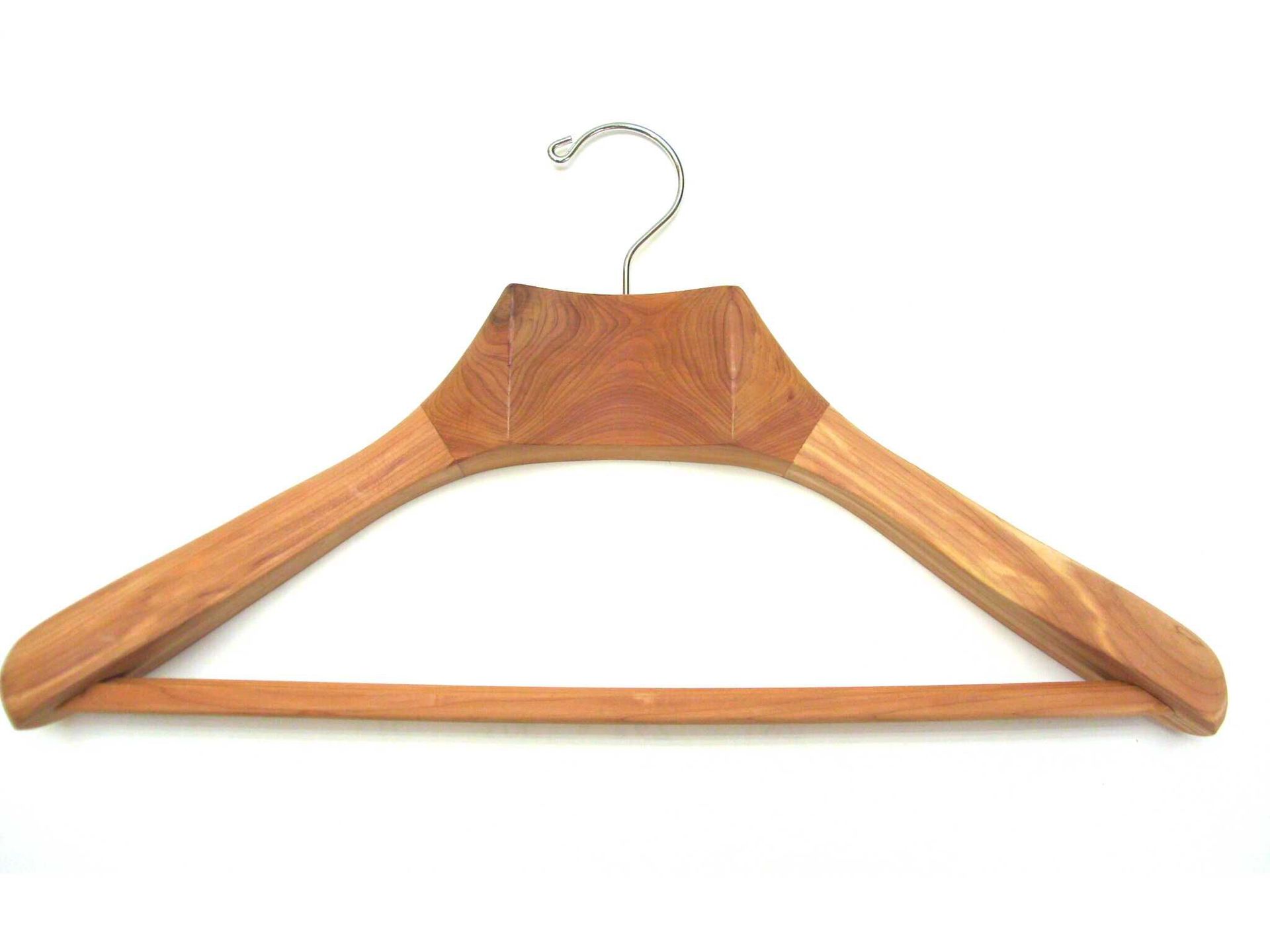 厂家供应 精美健康实木 雪松木衣架