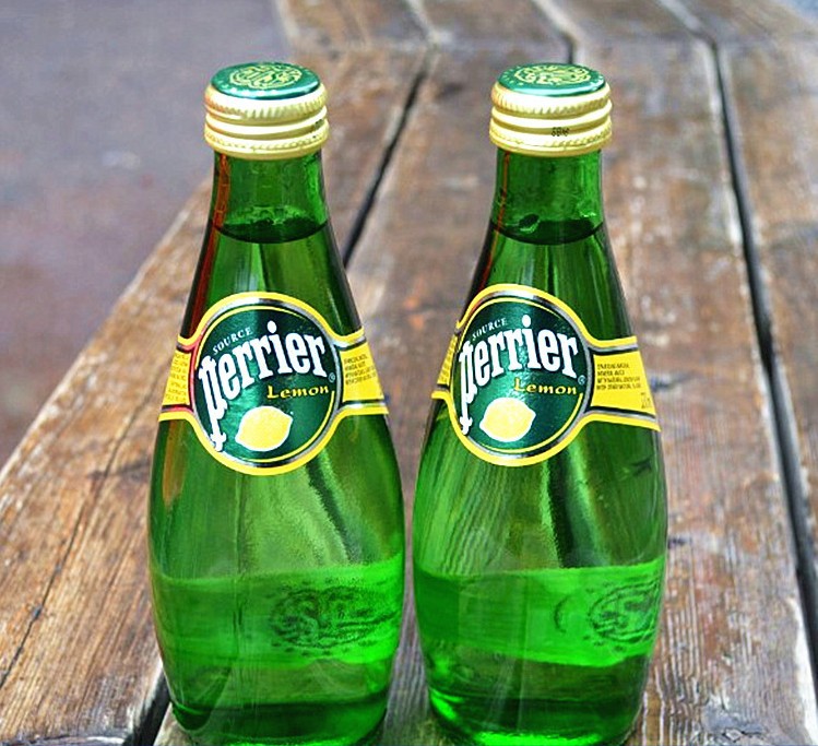 品名: 巴黎矿泉水柠檬味 perrier water类型 :天然矿泉水净含量: 330