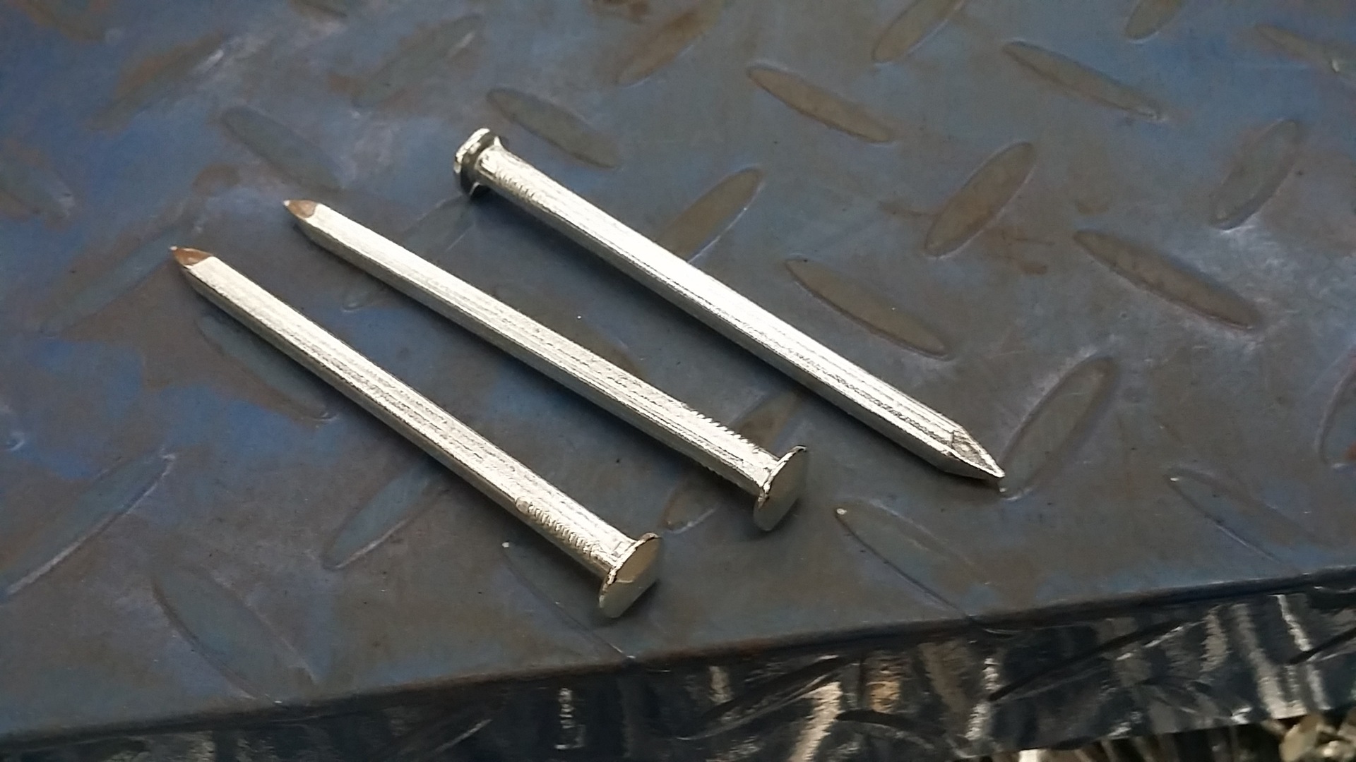 大量供应各种规格油毡钉 四方船钉 无头钉