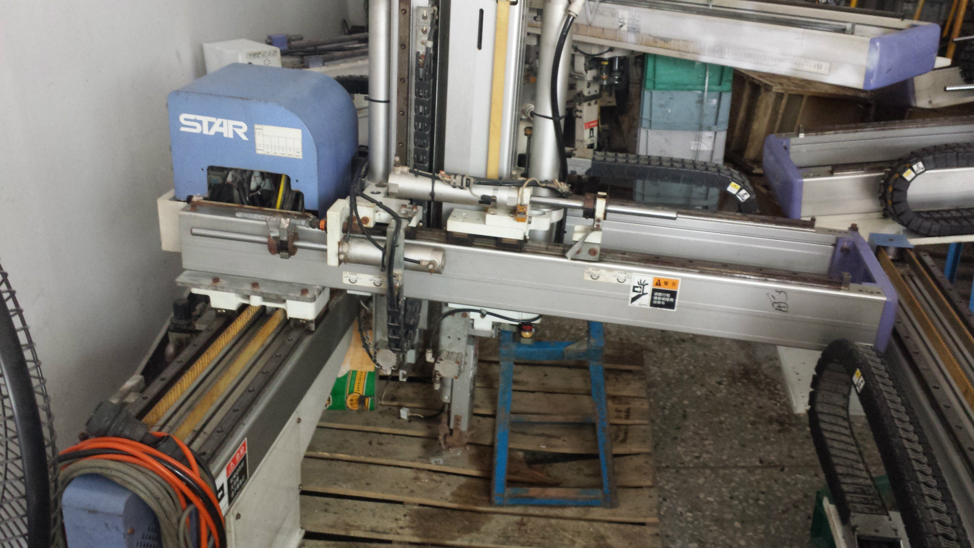 star二手机械手cyws800gii走行伺服双节双臂注塑机100280