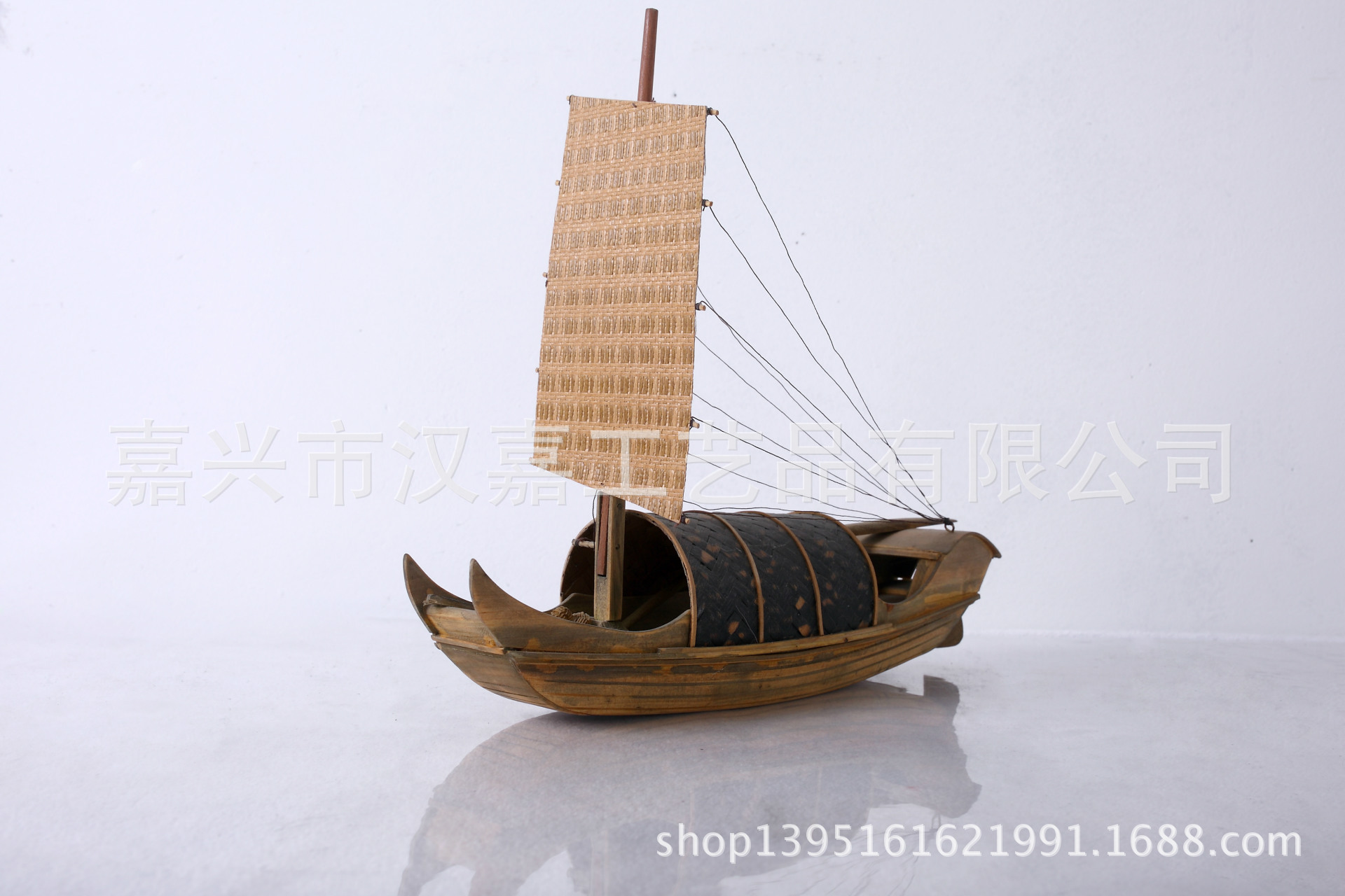 乌篷船,工艺船,水乡船,木制工艺摆件,木雕工艺摆件.