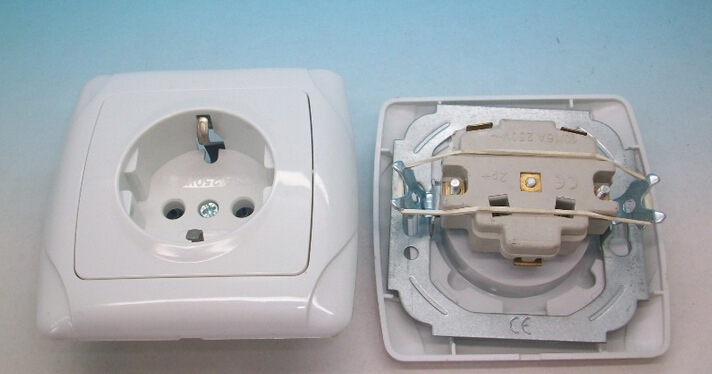 厂家大量欧式墙壁插座sp-81eu 德标