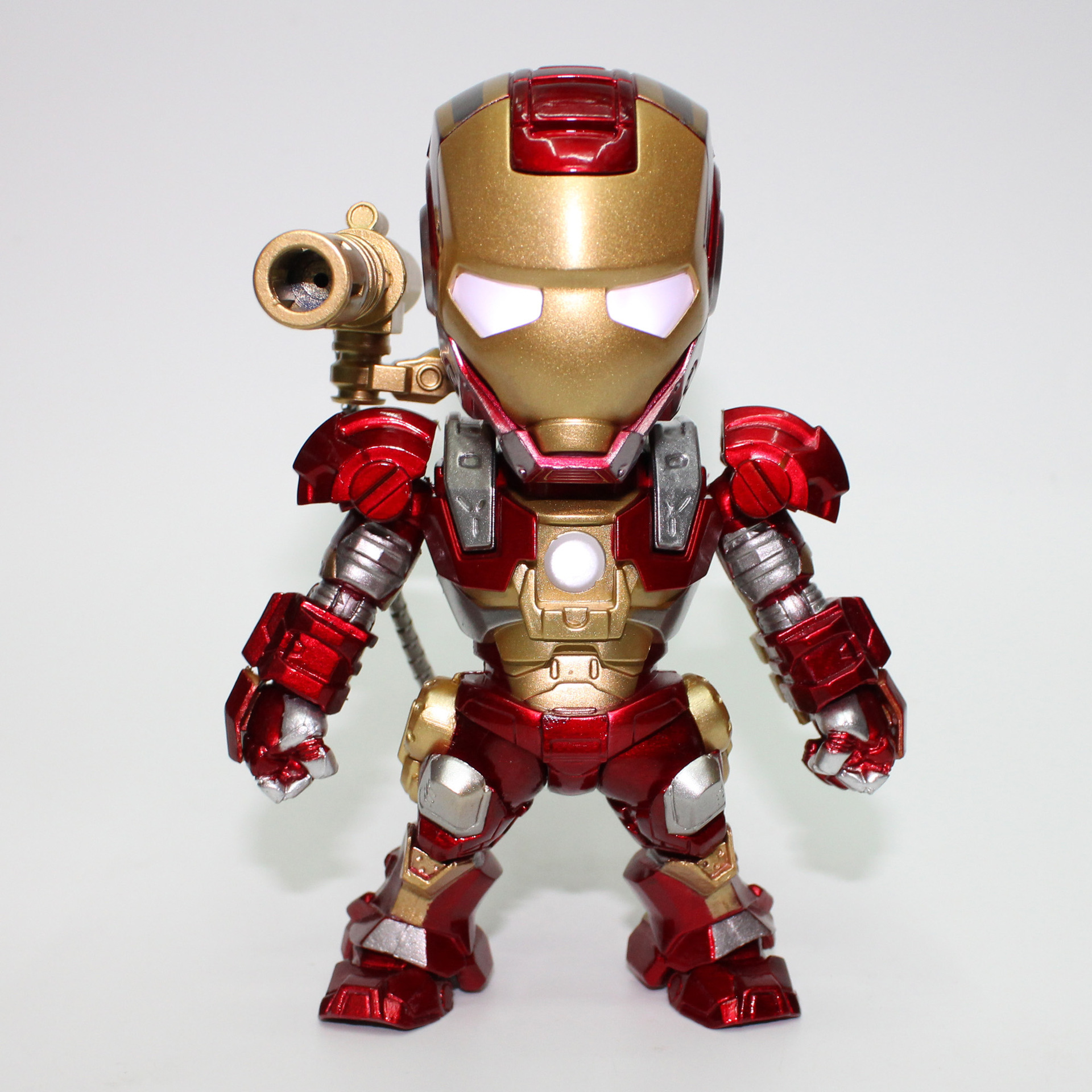 irom man钢铁侠q版 声控灯关节可动钢铁侠 战争机器钢铁侠手办