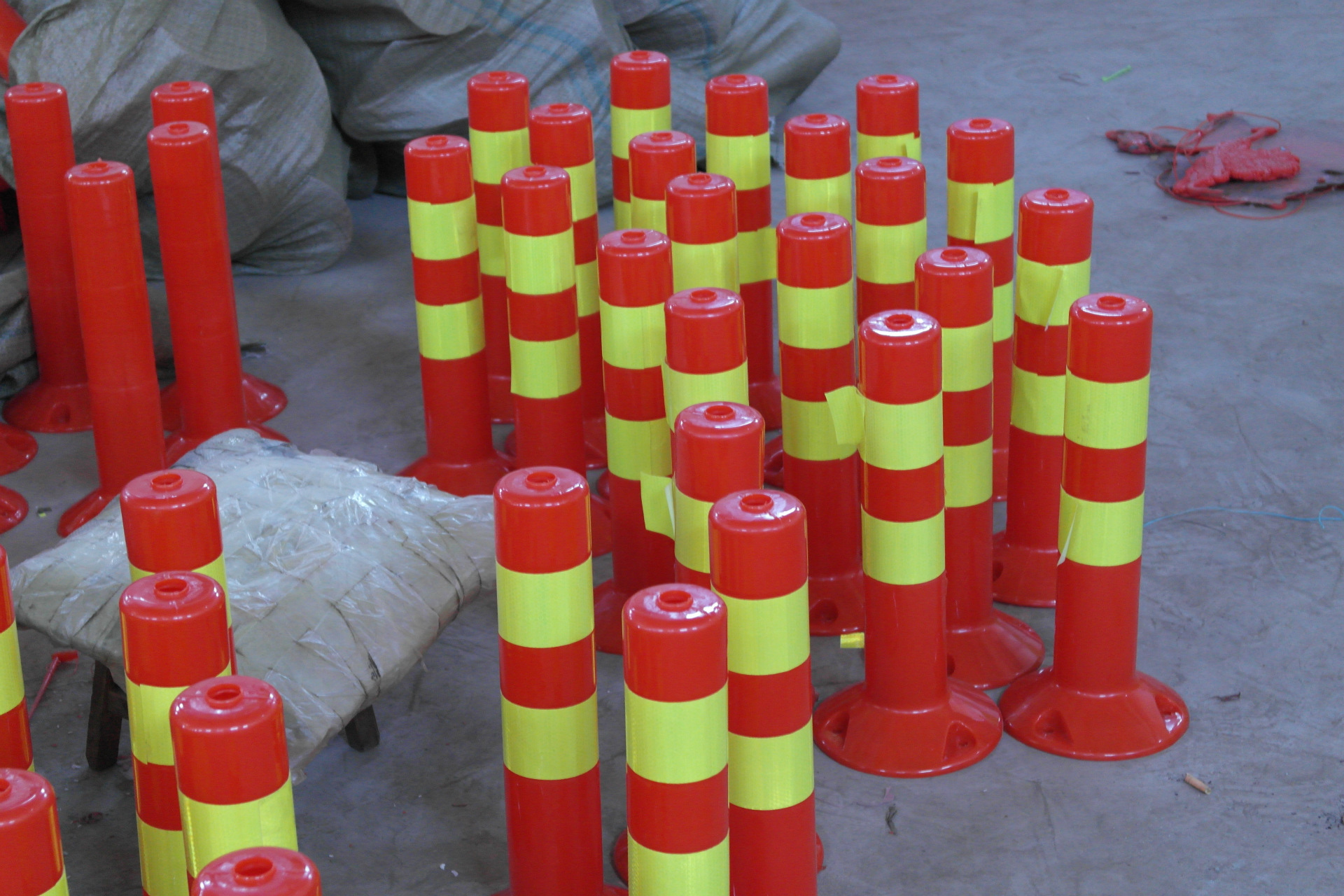 【厂家直销】450mm弹立柱 隔离警示柱 超好质量,质量特别好!