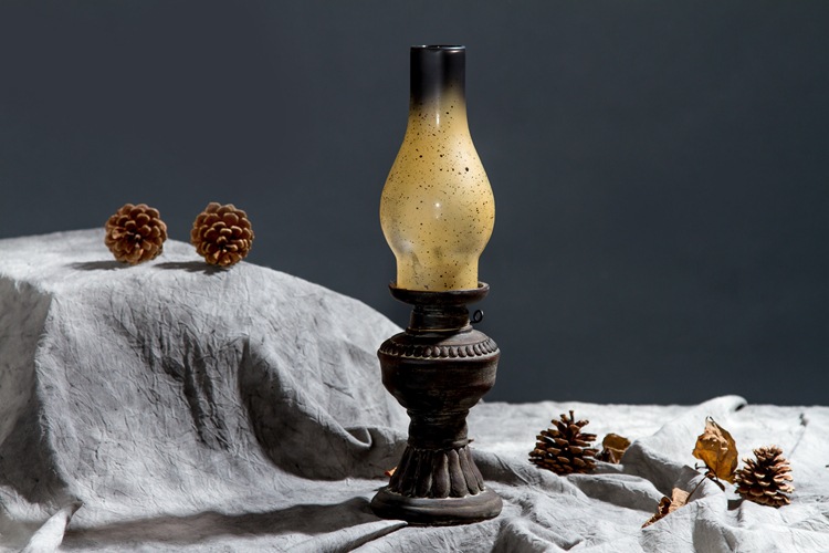 怀旧经典老式煤油灯树脂模型 咖啡厅影楼道具陈列 树脂烛台