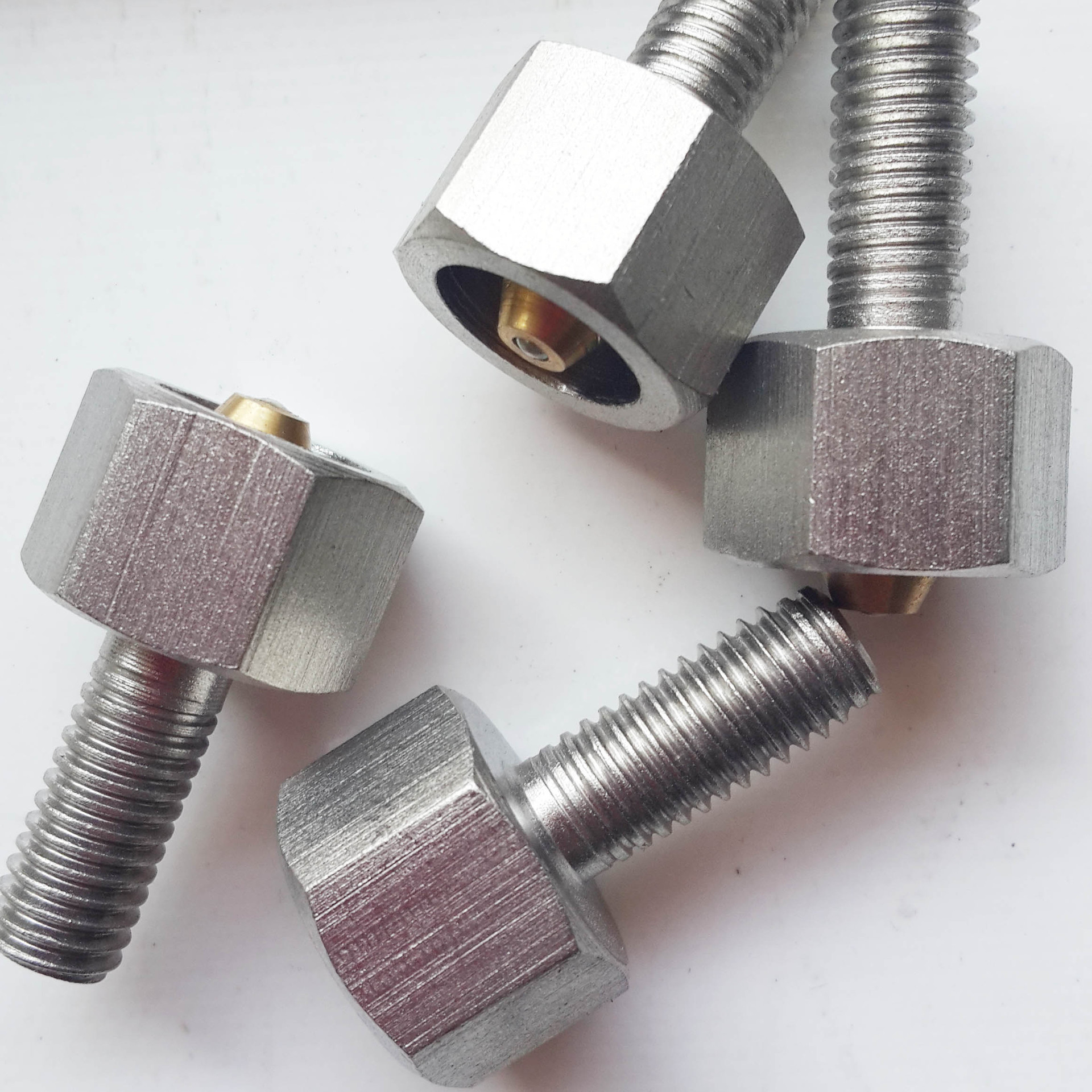 不锈钢油嘴螺丝厂家质量有保障欢迎来选购快