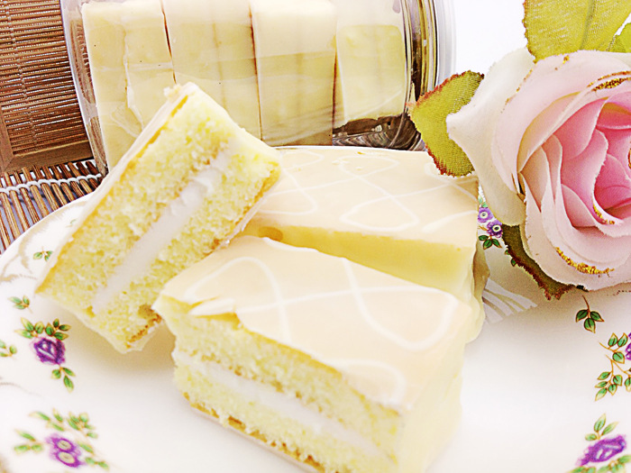 巧克力奶油夹心小蛋糕 4片易拉罐装 微商