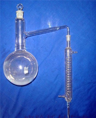 上海化科大量供应生产玻璃蒸馏器,蒸馏器玻璃仪器