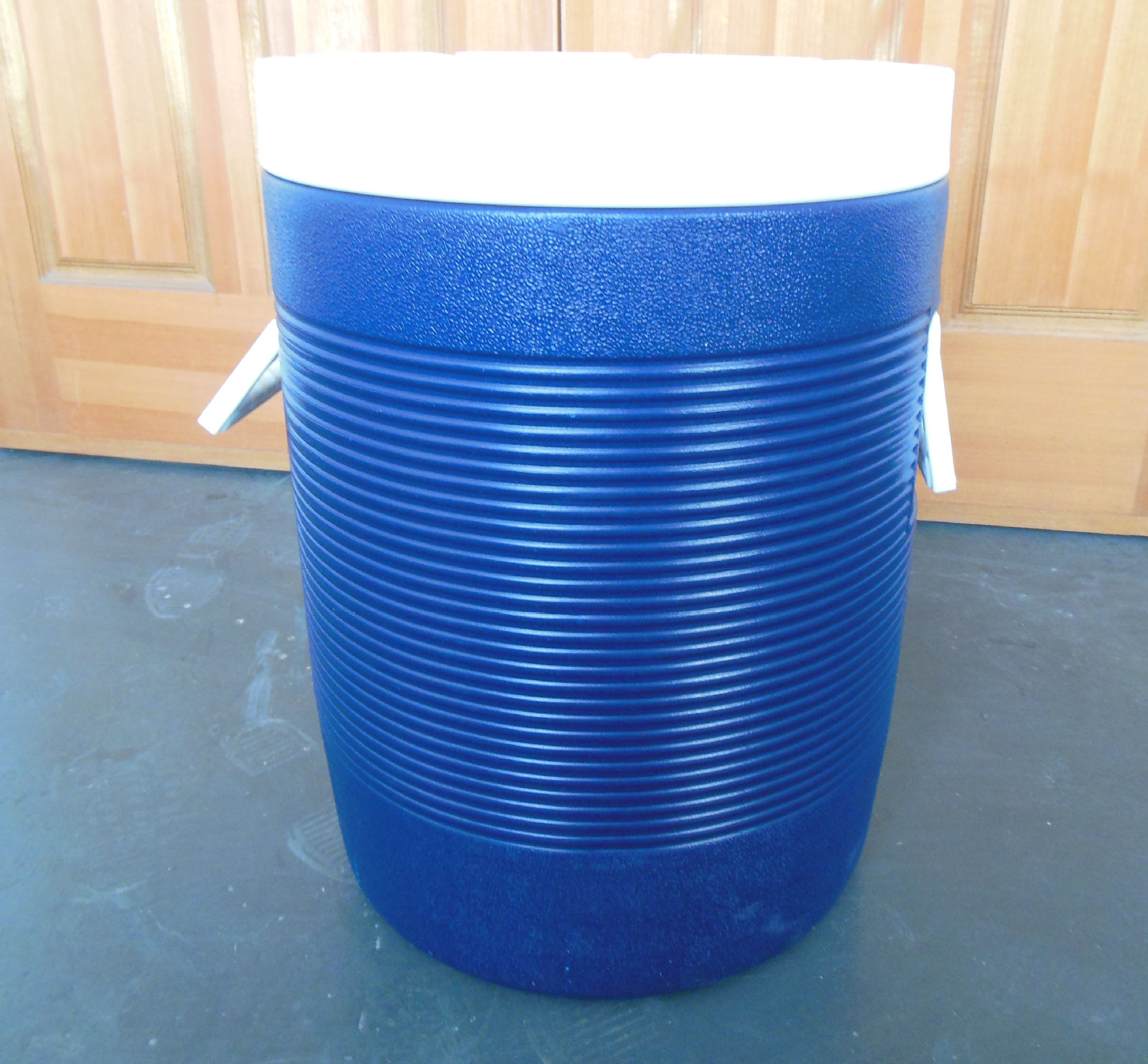 厂方直销40升pu无源车载冰桶 保温桶 冷藏桶 饮料外卖 啤酒桶