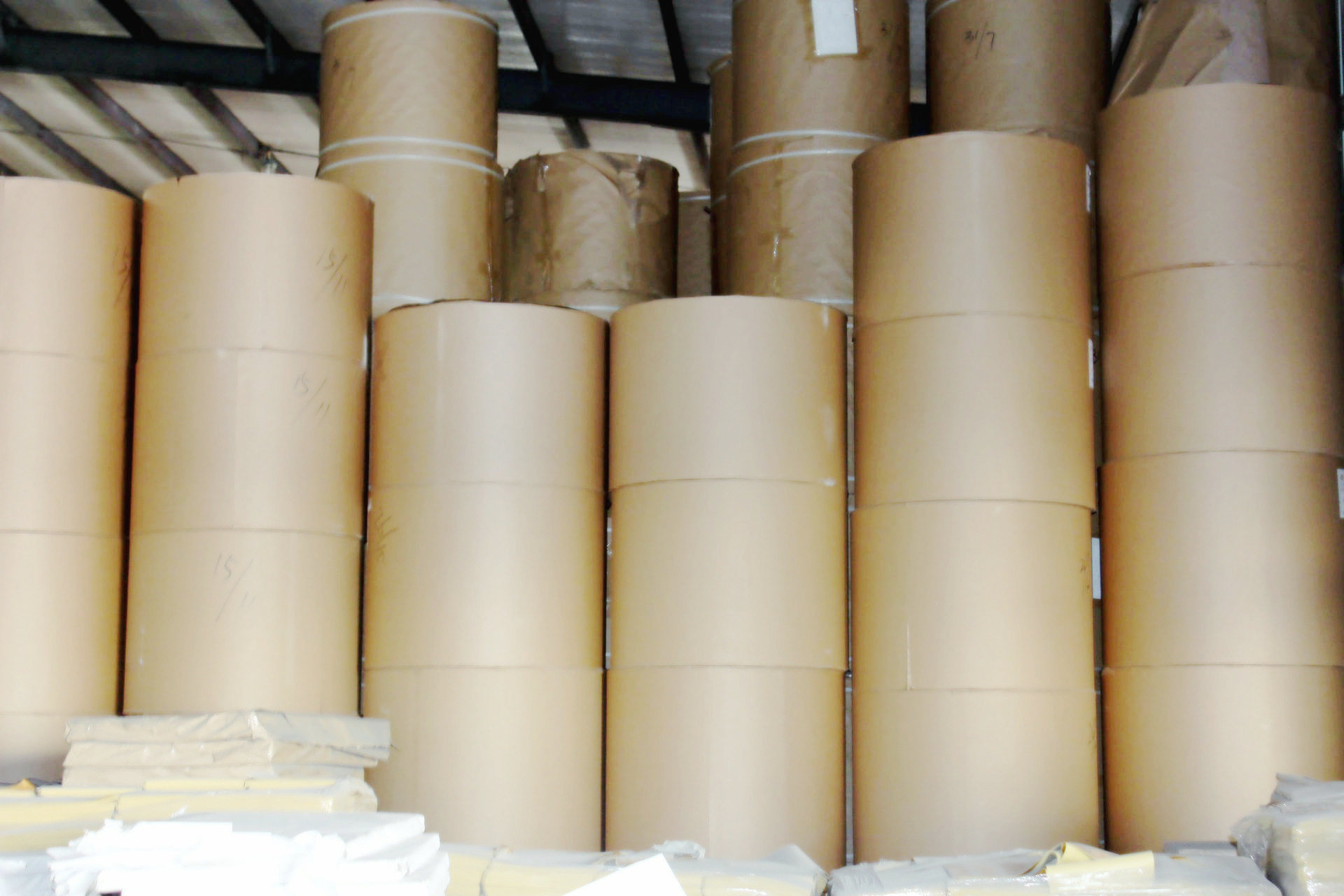 厂家** 印刷用特种纸 台湾道林 米色 画册 刊物 书籍**印刷纸