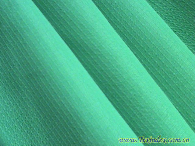 现货供应格中点复合 校服面料 春亚纺格中点复合 色牢度好