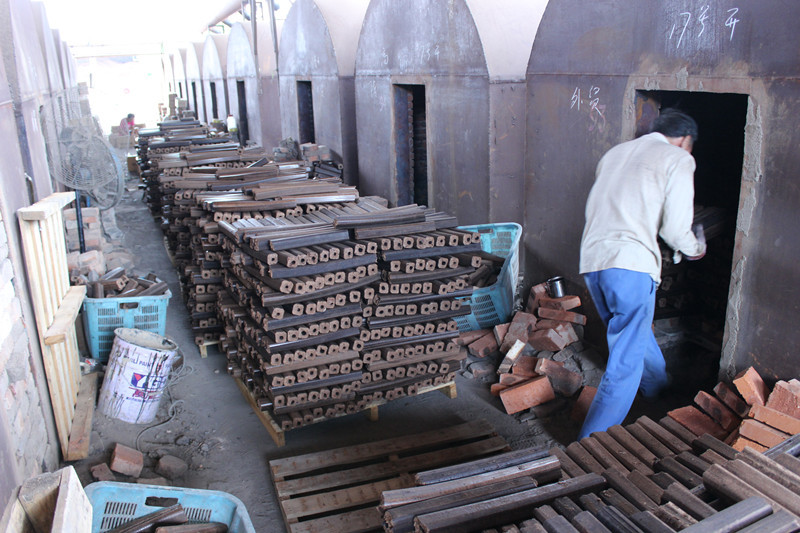 耐烧户外环保烧烤炭厂家直销 机制木炭无烟批发价格 7.5公斤/箱