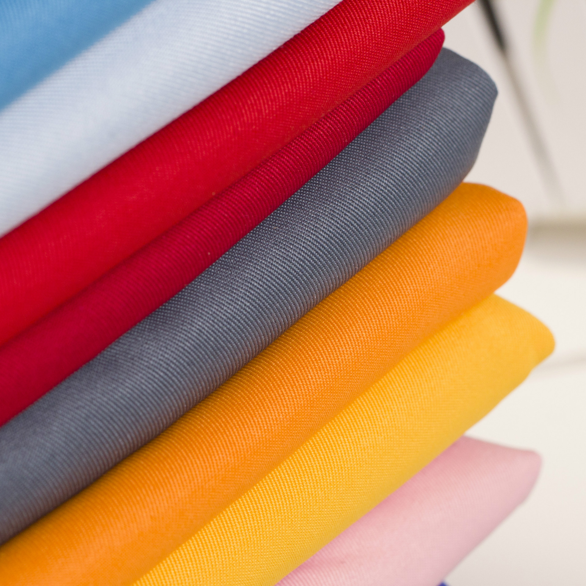 现货供应精纺呢 柔美呢 休闲服 西服西裤 风衣 高档围裙箱包面料