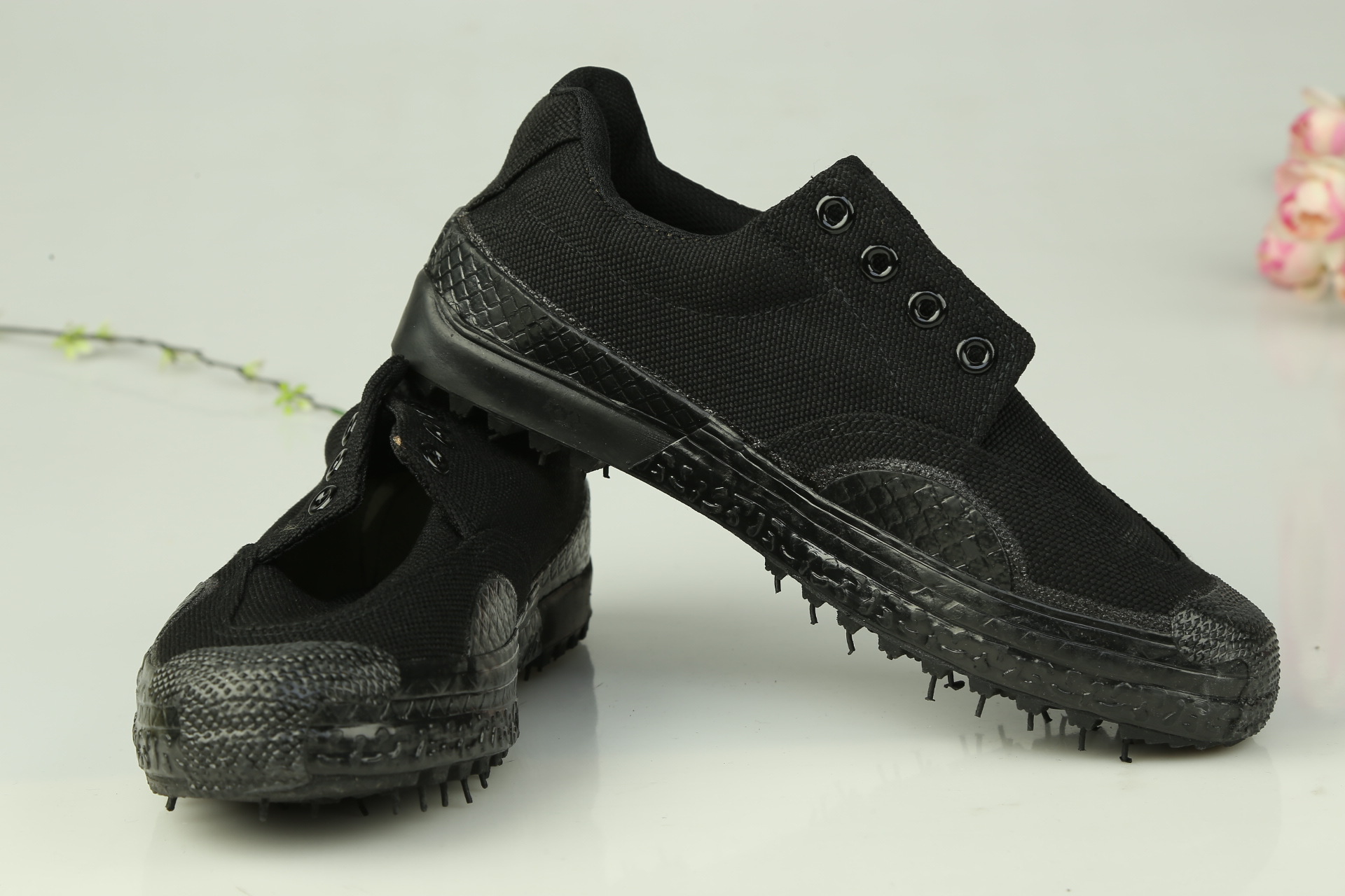 2014春夏季单底低帮黑色户外徒步攀岩训练09作训解放胶鞋