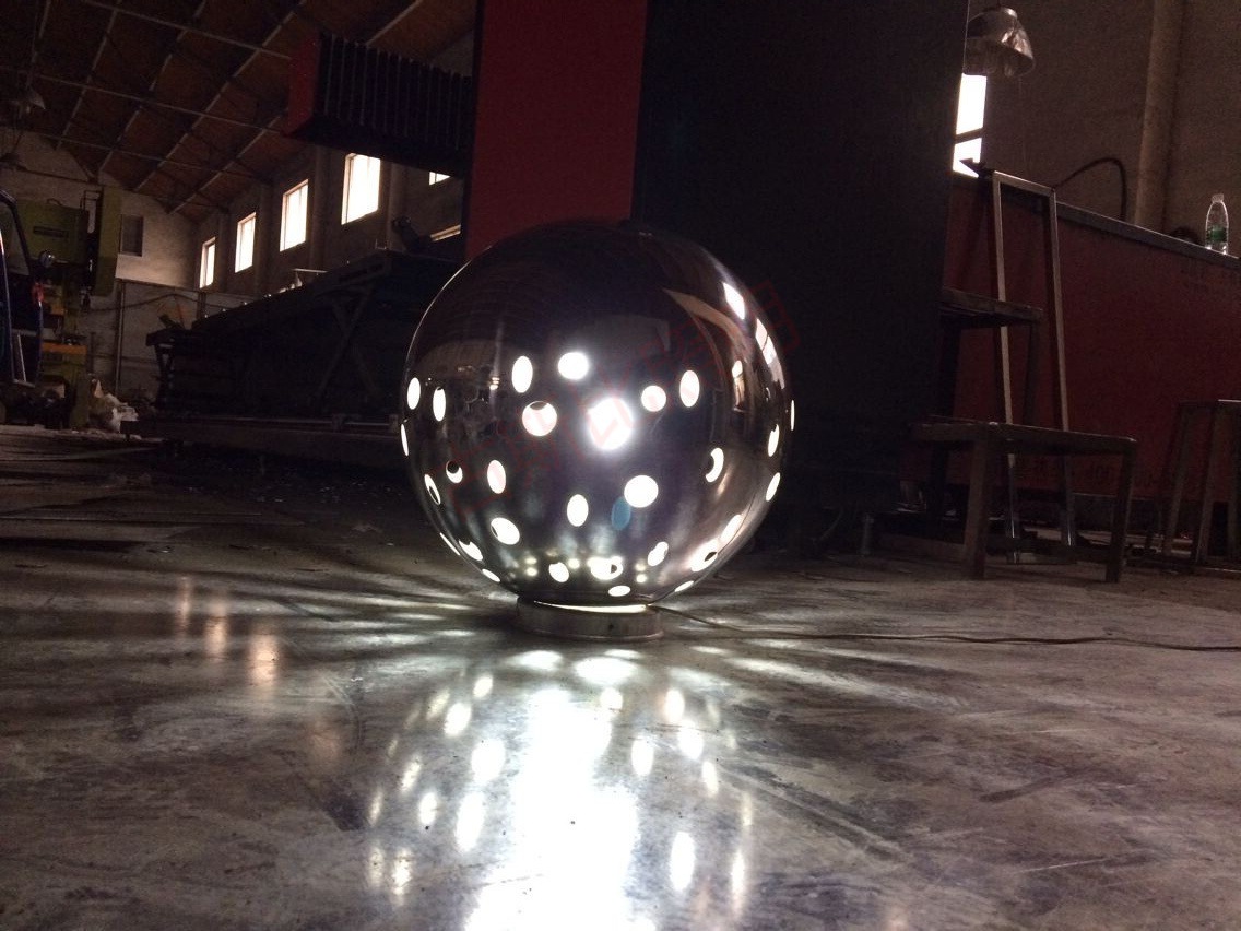 长期供应 不锈钢球体雕塑户外景观灯 led圆球镂空街道景观灯