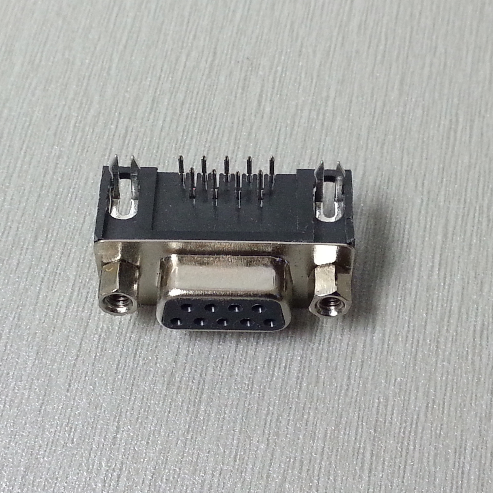 08弯脚插板母座连接器 促销db9母头矩形rs232母插座