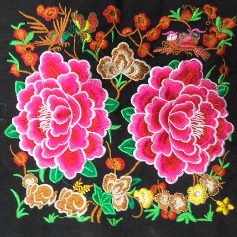 云南省昆明市民族风电脑绣花片加工订制 手工辅料 刺绣产品出售