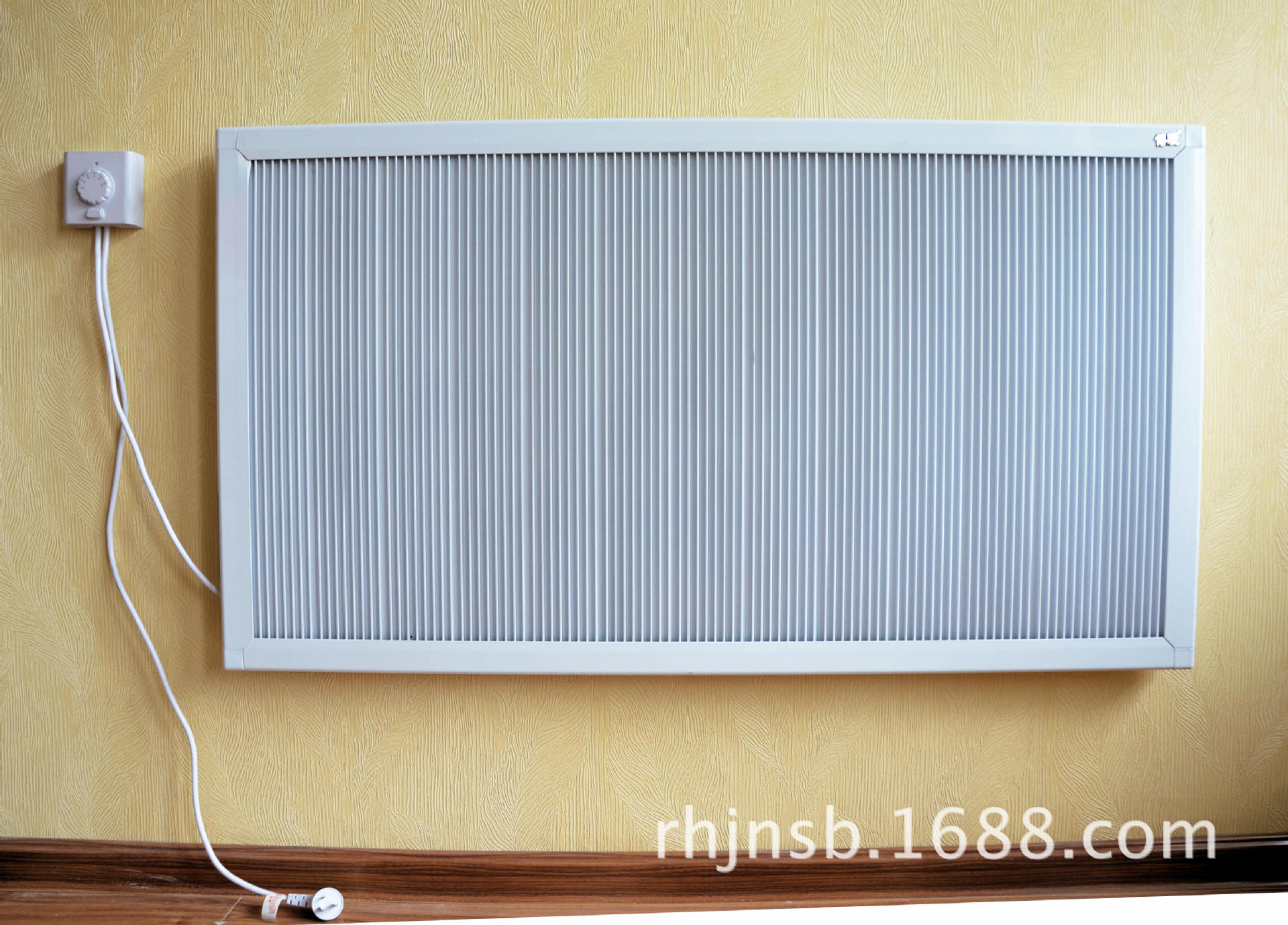 壁挂式电暖器