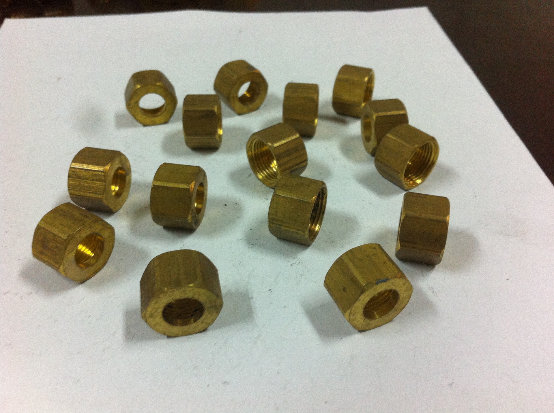 厂家直接供应各类水暖气动铜螺母