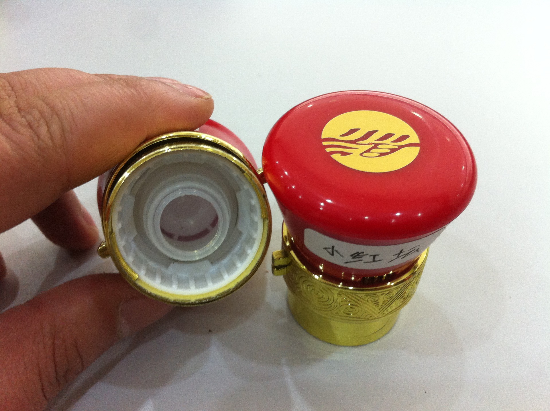 白酒瓶盖 酒瓶盖 洋酒瓶盖 化妆品瓶盖 瓶盖 金属酒瓶盖