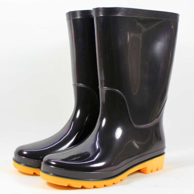 Factory Direct Sales Mid-High Tube Rain Boots Men's High Quality PVC Anti-Slip Rain Boots Two-Color Sole Labor Protection Rubber Shoes Rain Boots Foreign Trade