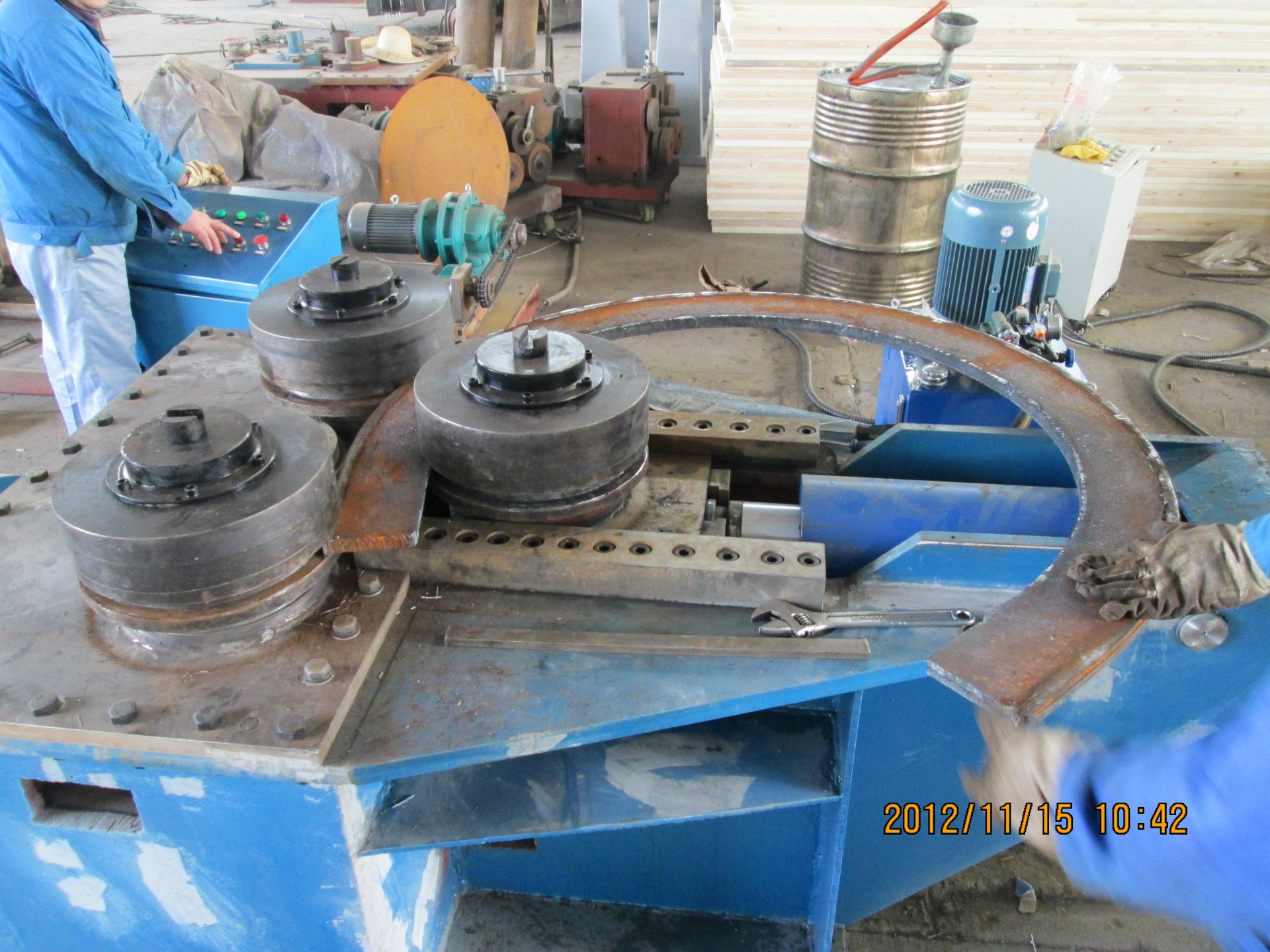 新型液压卷圆机--(法兰机)--(冷弯成型机)