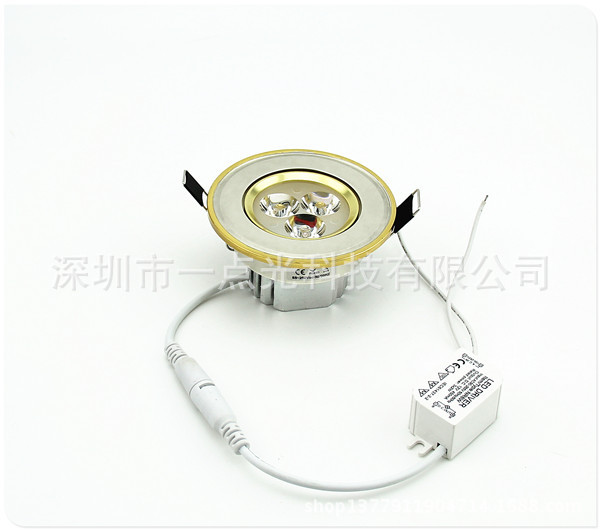 新款 镀金 刀片 天花灯 C05